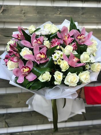 Букет цветов из: Розы и Хризантемы в Атаманской