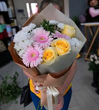 Букет цветов из:  Герберы, Розы и Хризантемы в Атаманской