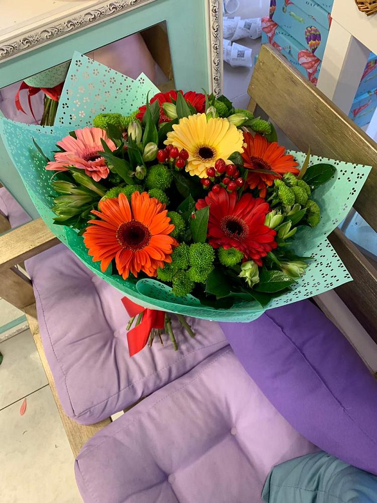 Букет цветов из: Герберы, Хризантемы и Альстромерии в Атаманской