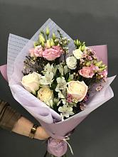 Букет цветов из:  Альстромерии, Розы и Лизиантусы #REPLACE_PRED# Атаманской