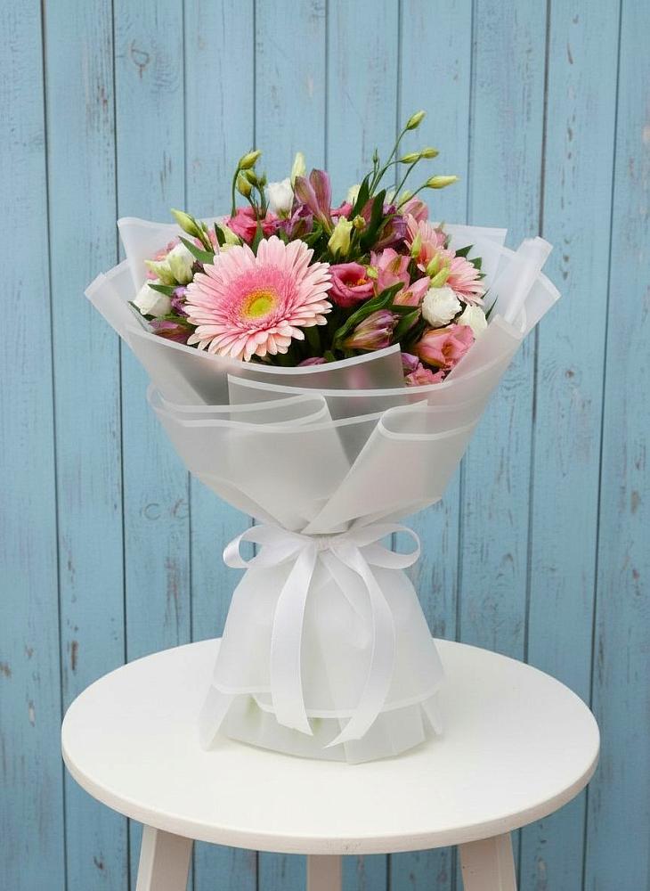 Букет цветов из: Герберы, Альстромерии и Лизиантусы в Атаманской