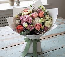 Букет цветов из:  Розы, Лизиантусы и Гвоздики в Атаманской