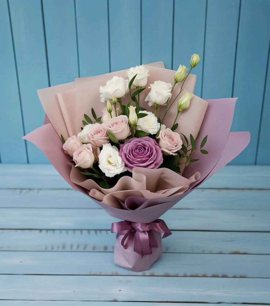 Букет цветов из: Розы и Лизиантусы в Атаманской