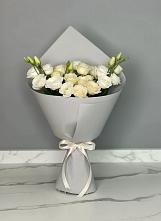 Букет цветов из:  Розы и Лизиантусы в Атаманской